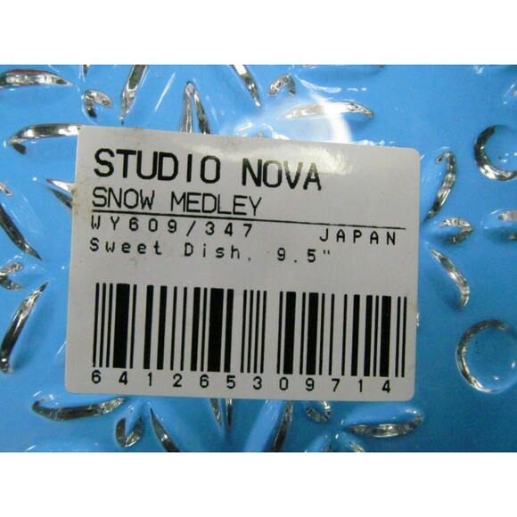 Snow Medley Studio Nova  9 1/2" Sweet Dish in box - Picture 5 of 6